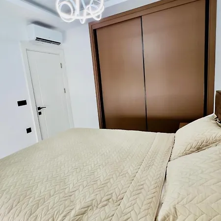 アパート New One Bedroom Kleopatra 600 метров до моря